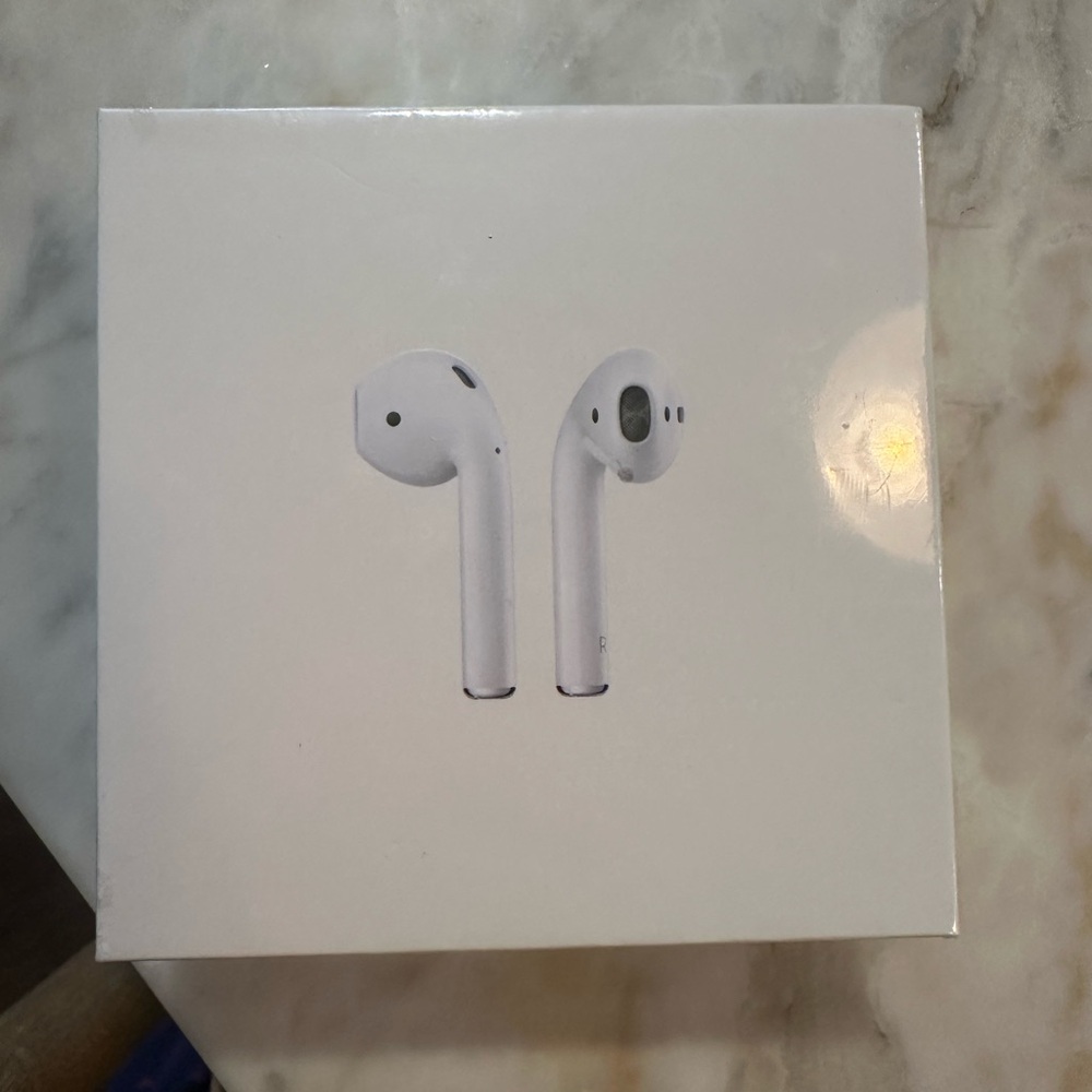 Apple White Earbud Headphones